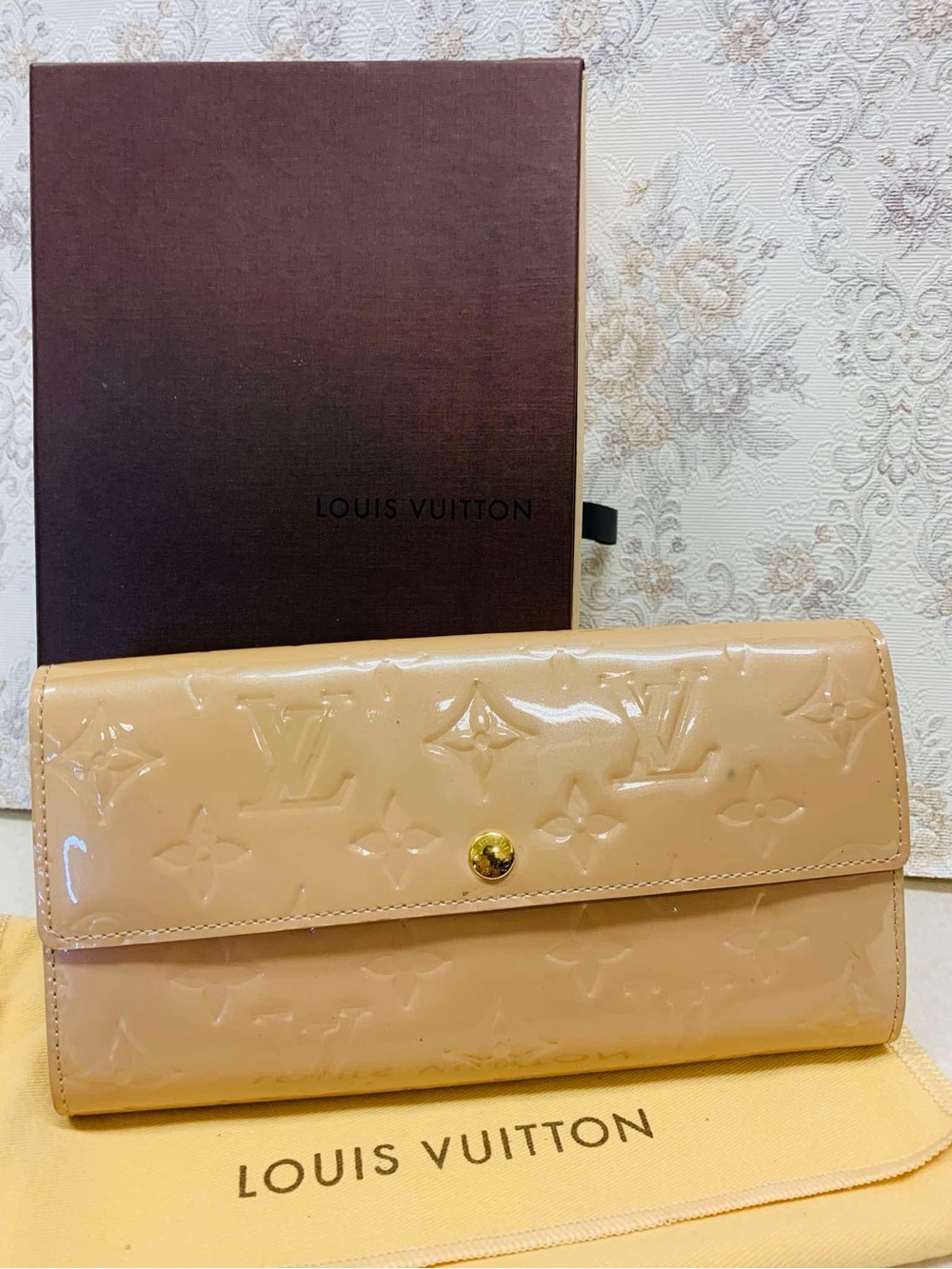 Louis Vuitton Patent Monogram Continental Wallet in Beige